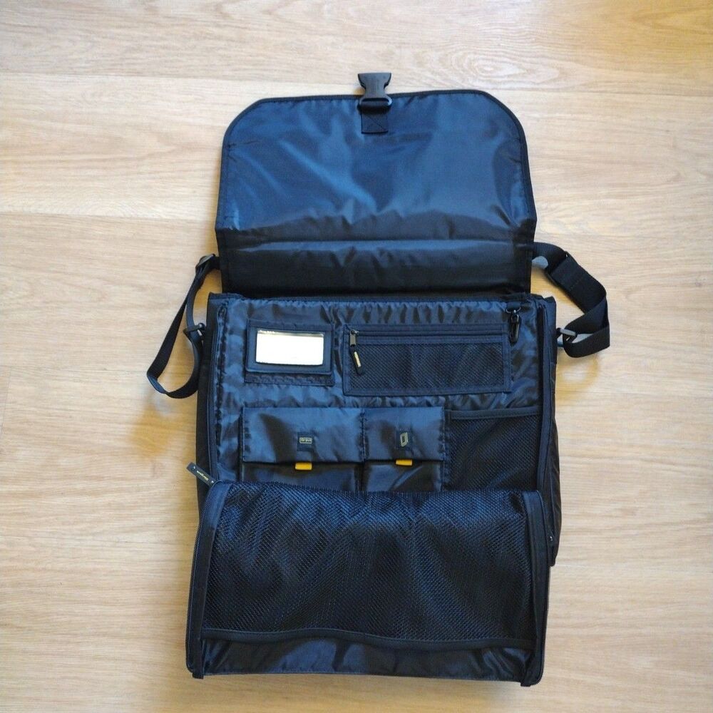 Targus CityGear Laptop Messenger Case Bag TCG200 Nylon 17" Shoulder Strap Handle - Picture 6 of 16